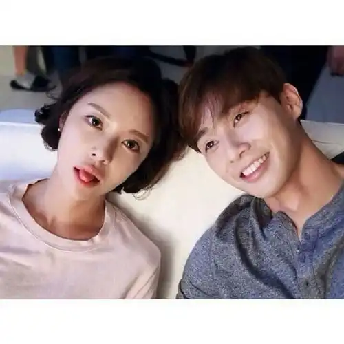 情侣头像一对一左一右原宿动漫欧堆糖,美好生活研究所