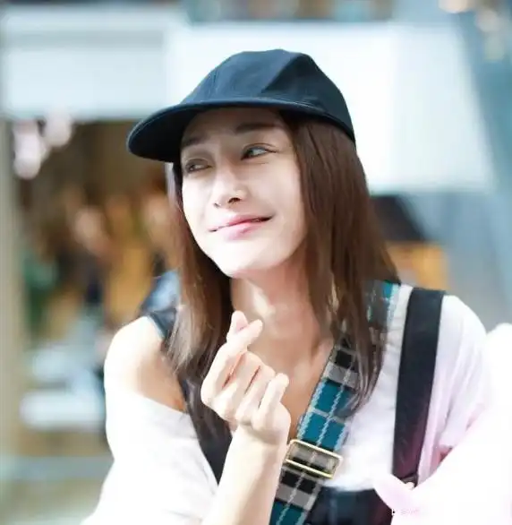 玩黑女生头像背带裤