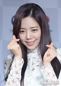 这位女星的鼻子算是医疗事故了吧