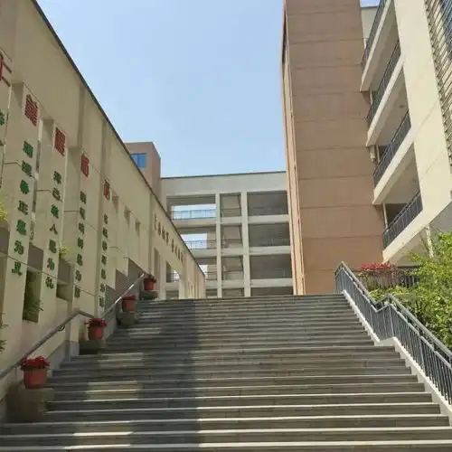 这份来自清华的邀约与你相聚十八中