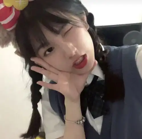 高级感头像欧美女生肖像