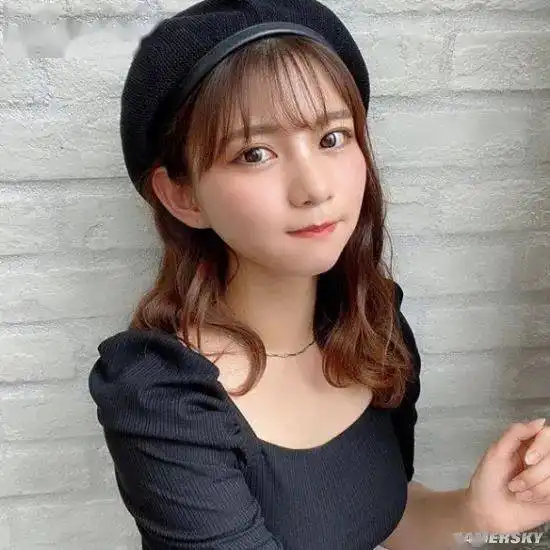 清纯外表下的爆好身材喜欢嘟嘴的妹系写真女孩本田夕步