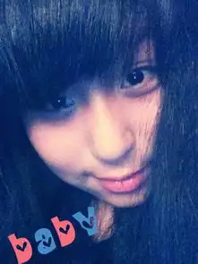 这个女生长得好看吗,为什么班里那么多人追她,我们是特别好的朋友,他性格特别好,很友善,我不明白为什