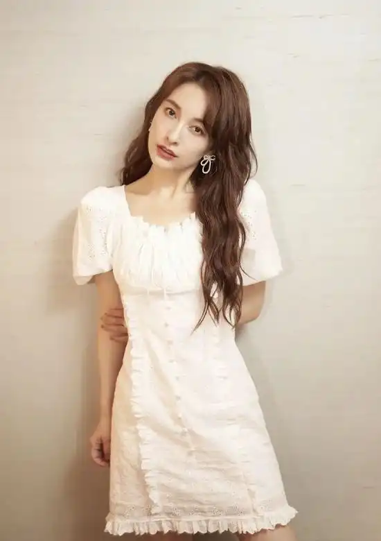 吴昕,在穿搭上努力撕掉标签做自己