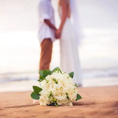 找男朋友没必要选长的帅的,只要贱的可爱,愿意做你的逗比就好