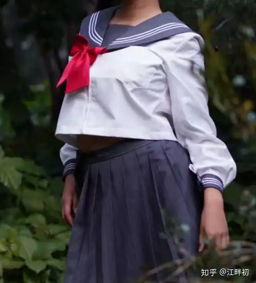 胸大的女生怎么穿jk制服好看