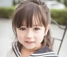 泰美混血小萝莉走红大眼睛超萌