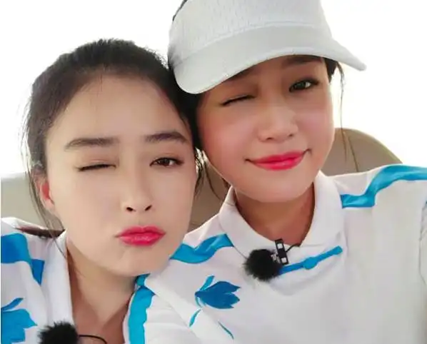 自黑狂段子手还是大吃货,陈妍希依然是又暖又呆萌的少女啊