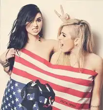 不是kitty控,没有小清新我就是喜欢欧美范儿那些低调而华丽的,帅气的东西是我怎么样都舍不得放弃掉的