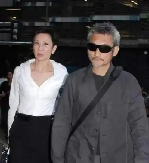 73岁徐克疑喜当爹,跟施南生36年却丁克,恋上小30岁女助理后离婚