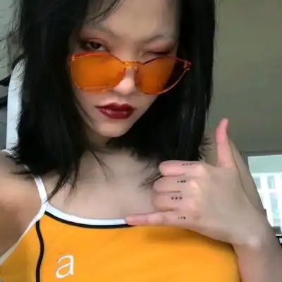 qq可爱小女孩头像冷酷