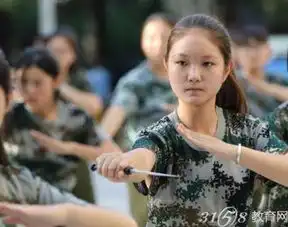 郑州大学军训设女子匕首连霸气十足