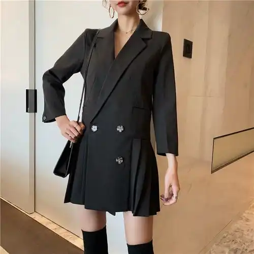 新开的淘宝女装店铺98年女生开的,希望找到同兴趣...