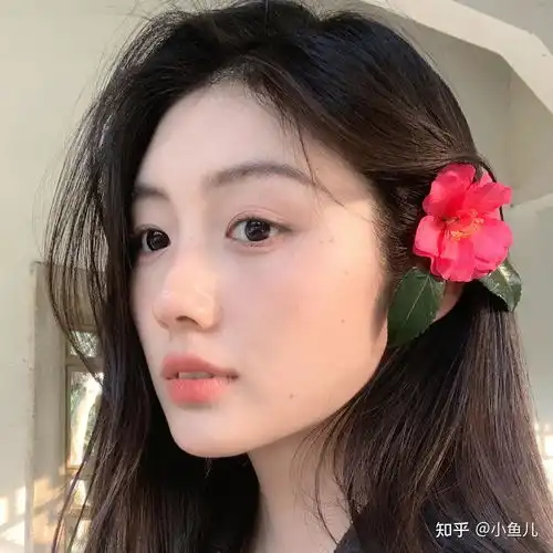 素颜比化妆好看是种什么样的体验女生如何在短期内变美