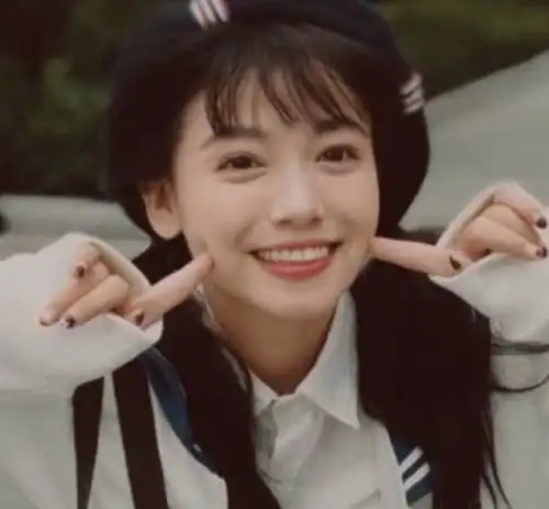 学生女头像恋爱