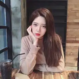 上半身女生头像