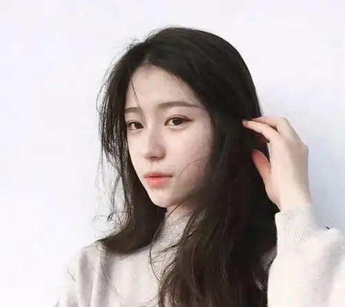 年轻女生头像初恋