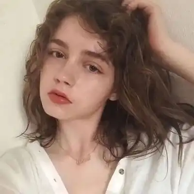 2021混血感十足的欧美范女生头像鼓腹而歌以乐平生