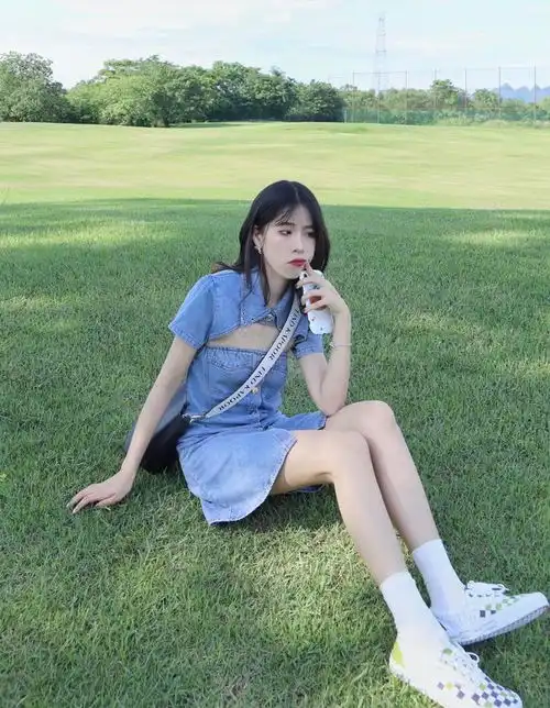 4款夏季常见的连衣裙,碎花清新格纹经典,做个精致的小仙女