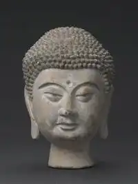 彩绘泥塑佛头像
