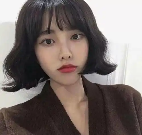 告诉你顾客少女感爆棚的卷发,适合所有脸型