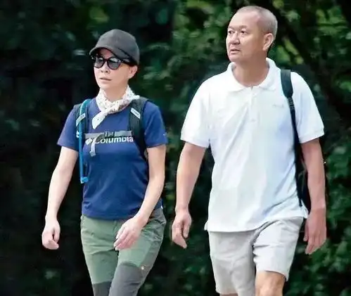 她是香港第一美女,却当小三插足别人婚姻,年少轻狂时她活得肆意妄为,55岁的她终于明白自我的成长和完善远比美貌重要