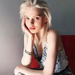qq女生超霸气头像梅根