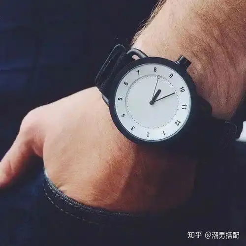 年轻人适合戴什么手表盘点6款好看又不贵的男士手表
