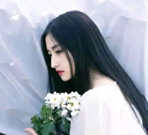 每个人心中都有一段难忘的时光,每个人的心中都有一份固执的痴恋