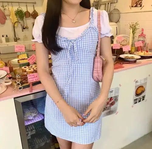 穿jk制服的女生,都很sao