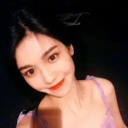 萌呆呆的个性少女头像