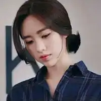 微信头像女生真人干练