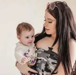 苗条军校女生孕测呈阴性,却在训练时腹痛生下孩子