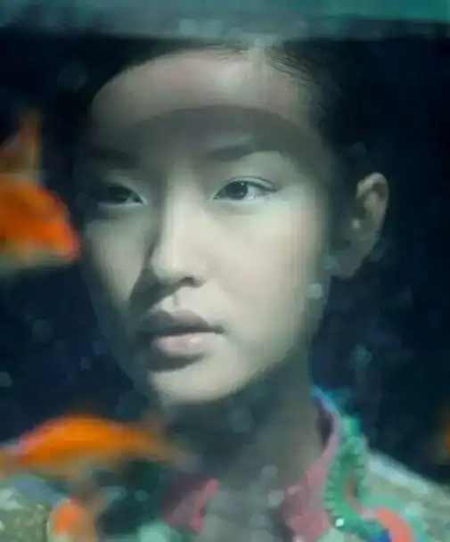 她是邓超和黄晓明的初恋,徐峥也等了她十年,只因身材太迷人