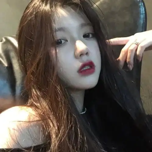 女生头像我们终于还是连一句不咸不淡的问候都没有了