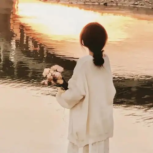 女生治愈头像女人如鲜花,绚烂多彩盛开芳香花朵日月星辰网易订阅