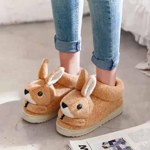 听说冬天,暖心的毛毛拖鞋跟脚丫是绝配,尤其是可爱卡通图案