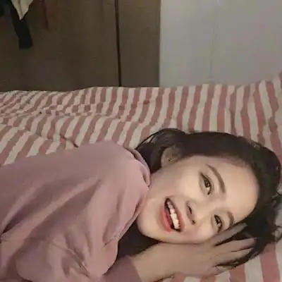 女头别回头看,身后万千灯盏,都不是qq女生头像我要个性网