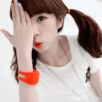 很多头像都有这个女生,叫什么名