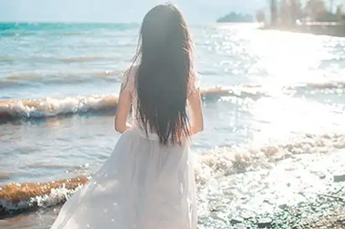 我愿单身一人,比爱你更舒坦