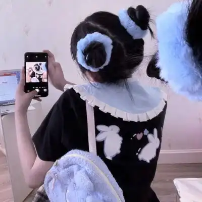 二兽原宿风时尚部位多人单张女头