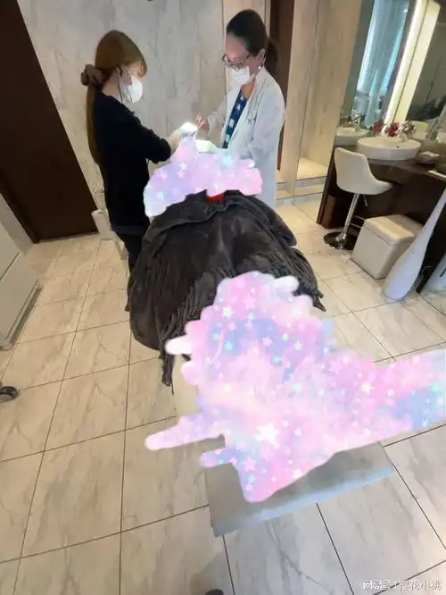 整容日本方脸女星李沁如何凭气质出圈