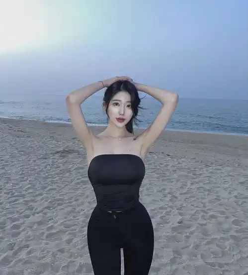 头像吸引女生的头像女郎