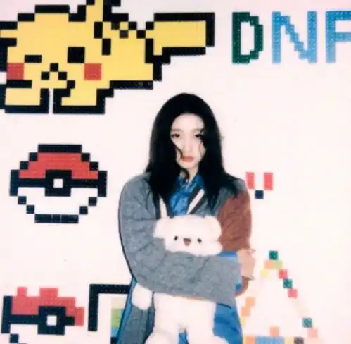 关晓彤大方晒近照,24岁少女气息十足,社交圈却被网友催婚引热议