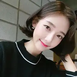 女生短发卷发发型图片烫完可美到下个季度
