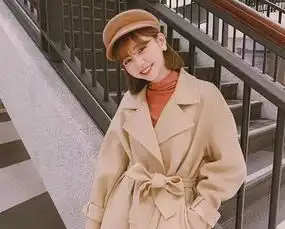 短发女生秋天怎么戴帽子发尾做点小改变,造型娇俏又时髦