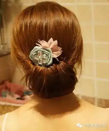 碎花头像女盘头