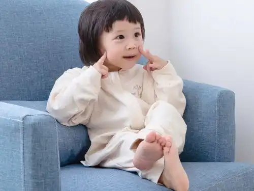 被穷养长大的孩子,大多有这3种特征,尤其是女孩子,家长别不在意