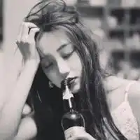 qq女生伤感头像不带字