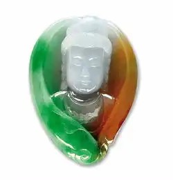 如水的翡翠观音浑然天成美